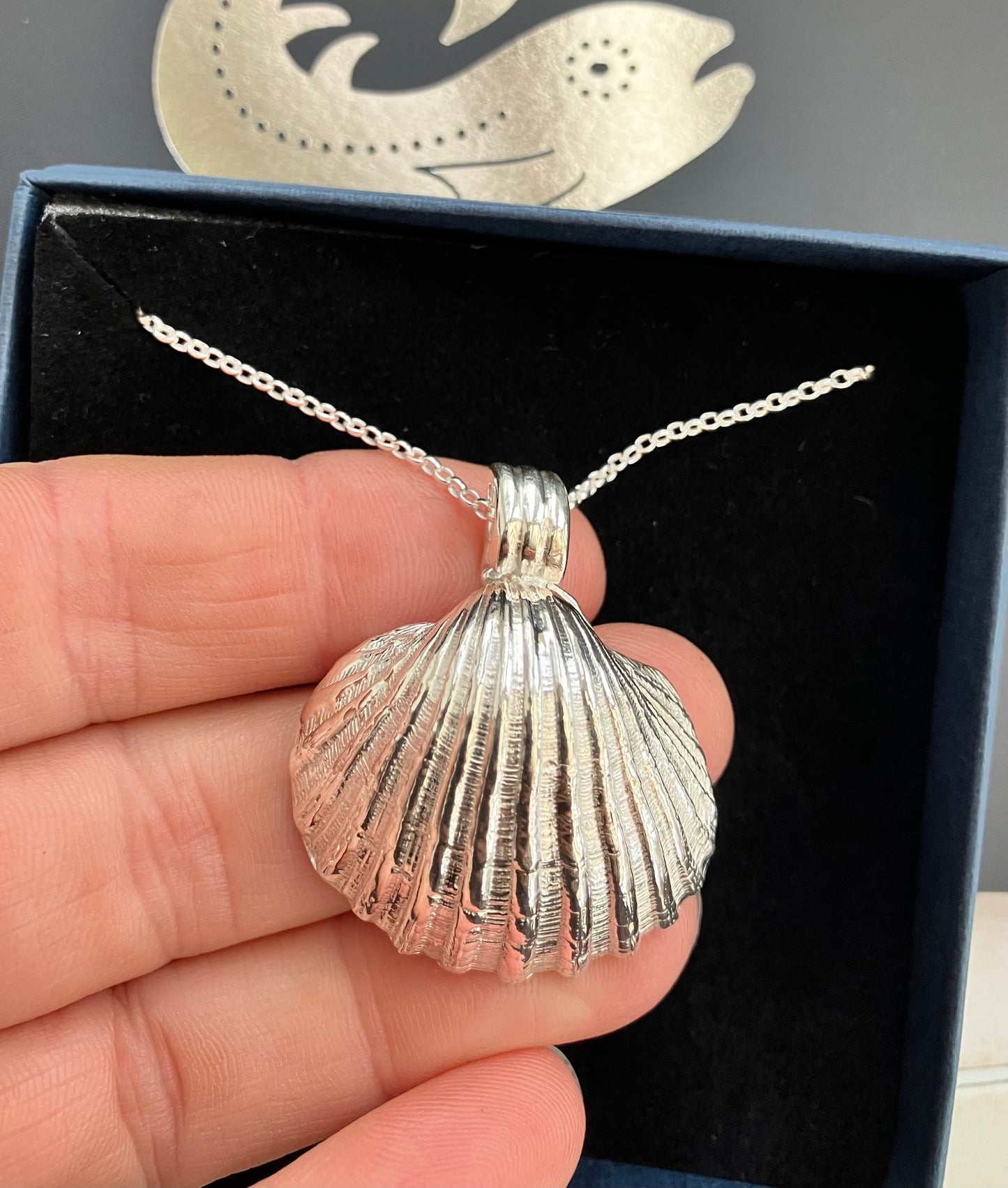 Large cockle shell necklace