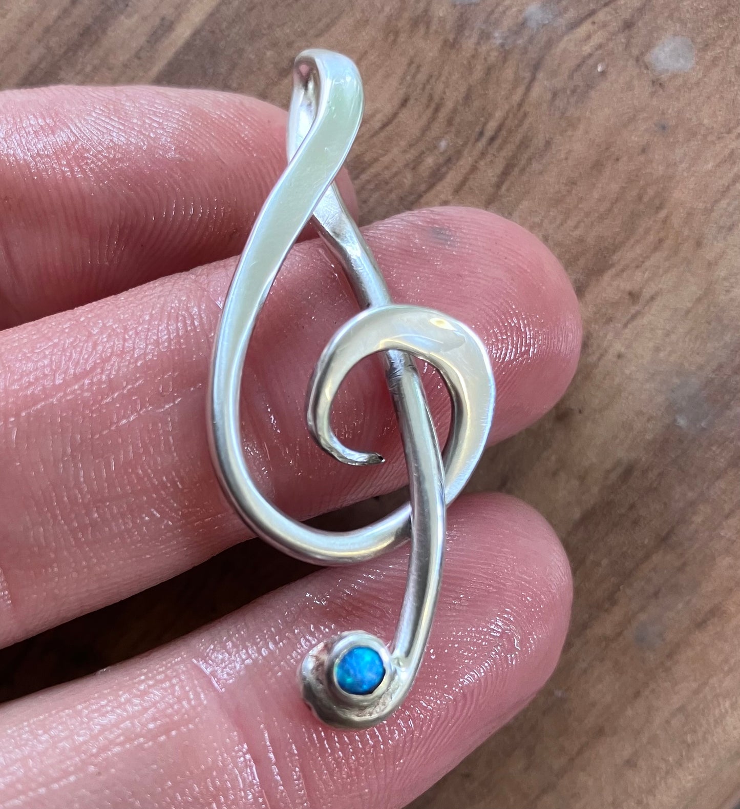 Trebble clef pendant