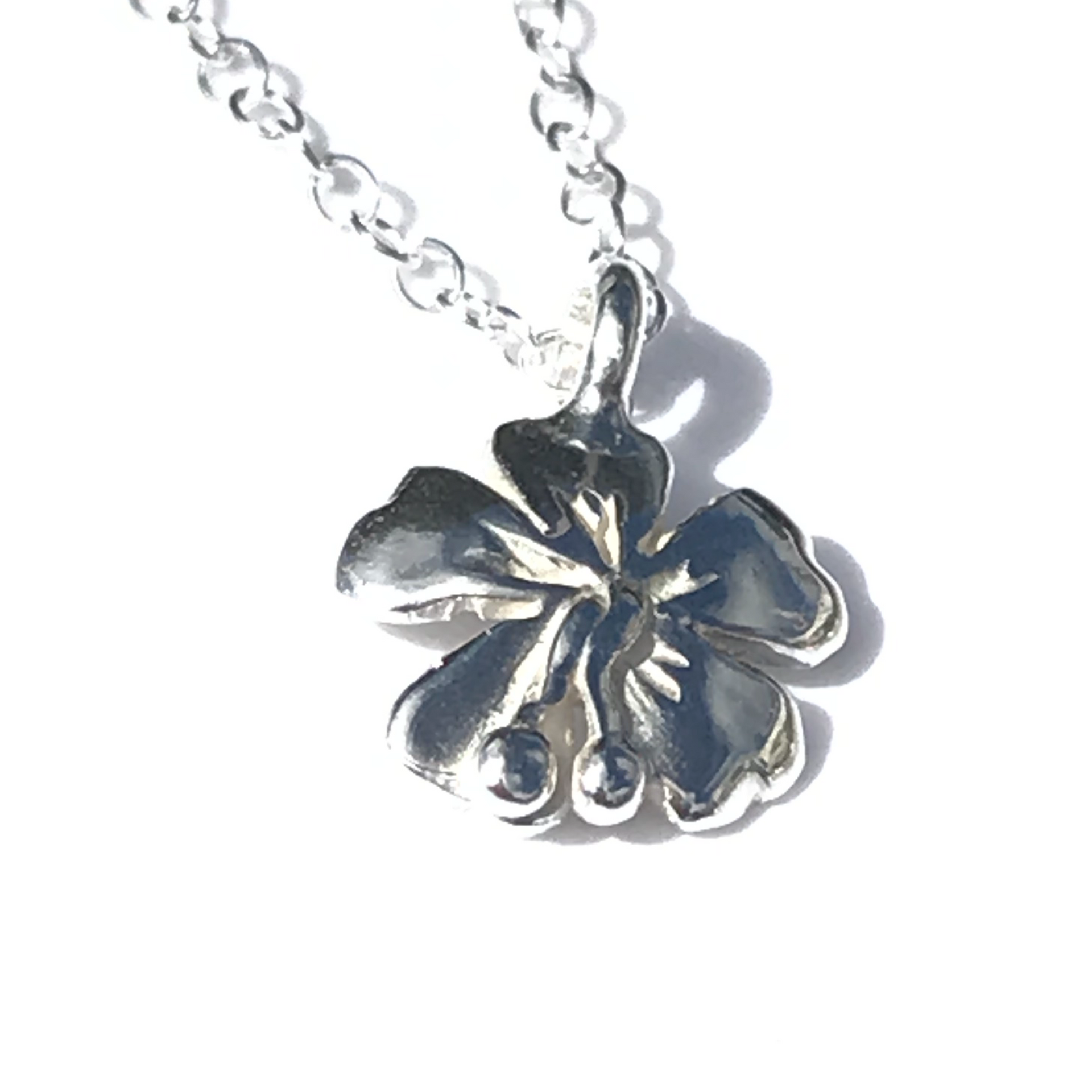 Hibiscus on sale flower necklace