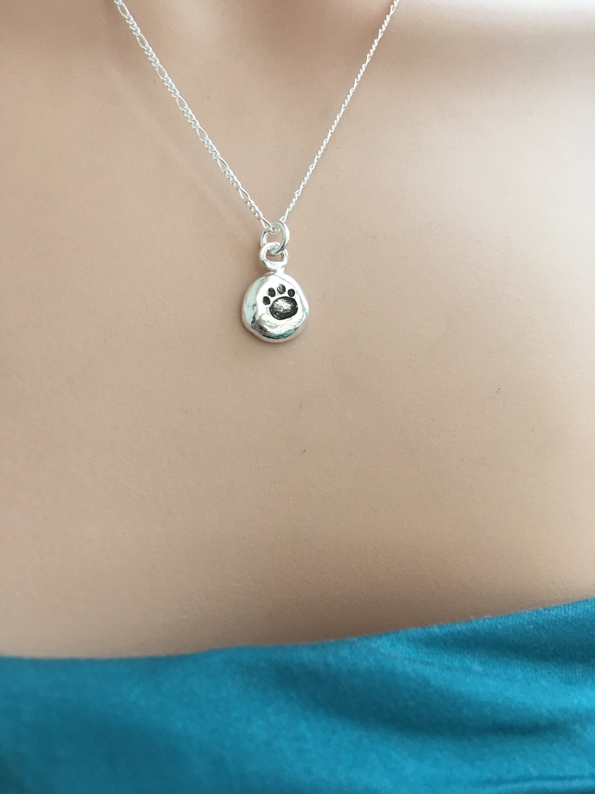 paw print pebble necklace