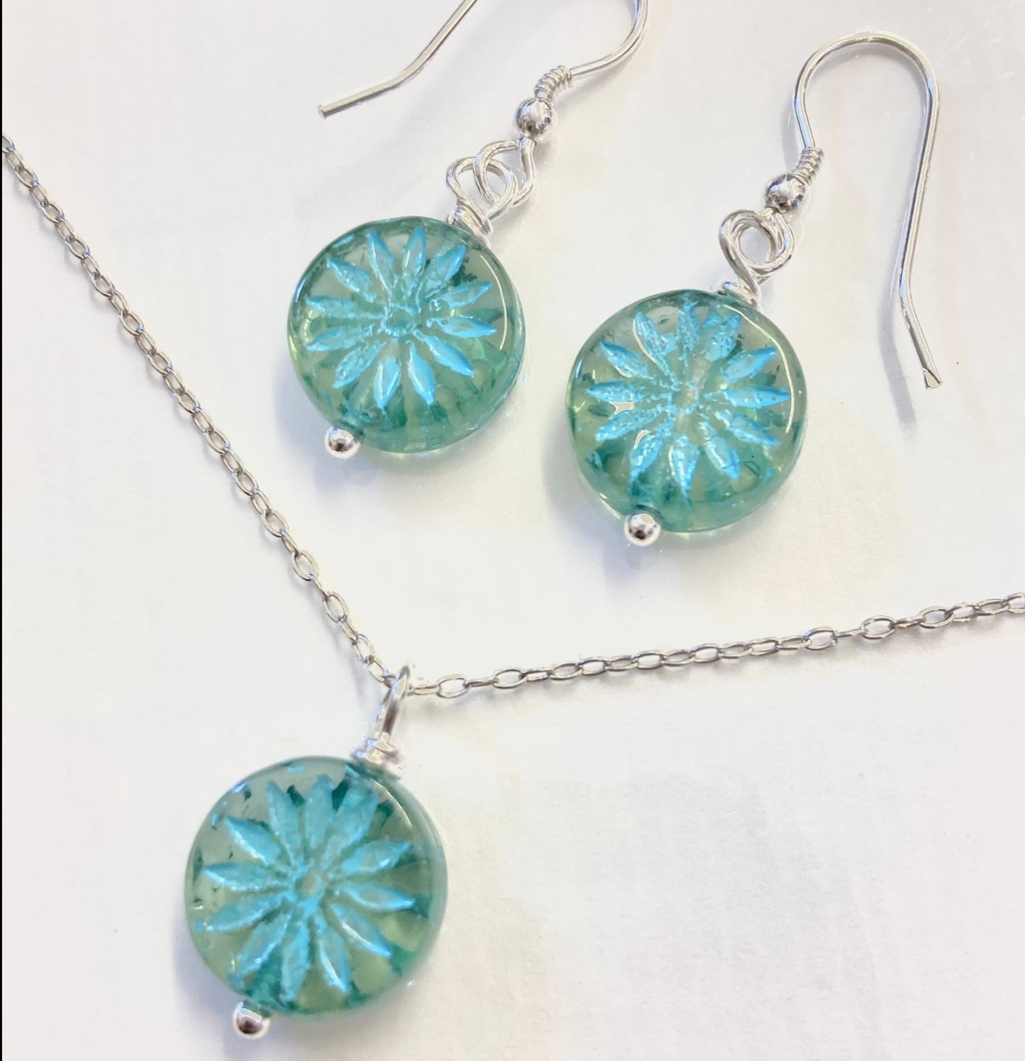 Turquoise sea glass coloured daisy earring and necklace set