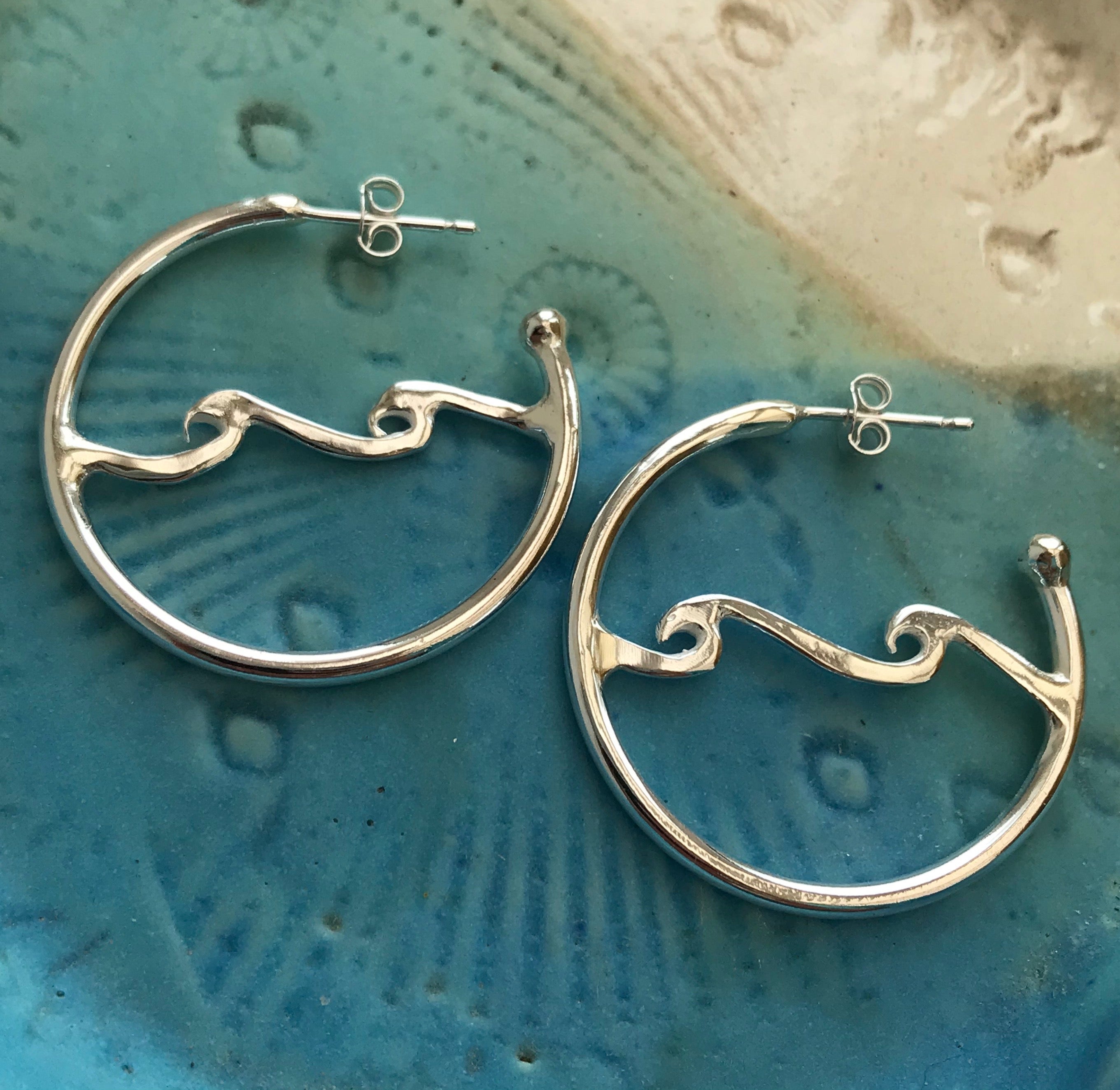 Wave deals hoop earrings